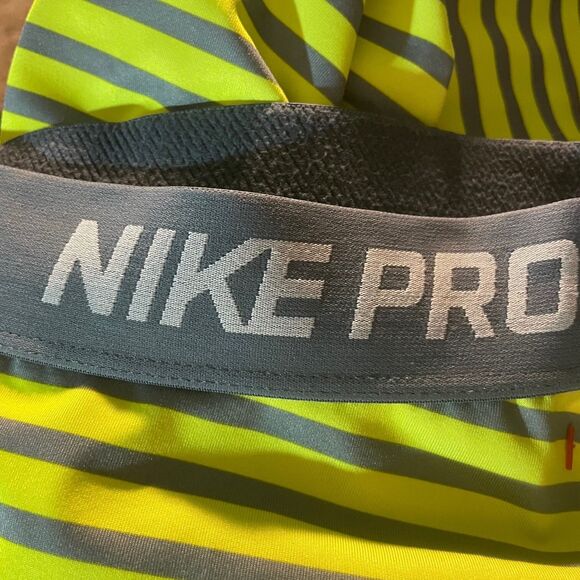 Nike Pro Leggings Yellow Stripe Compression Cropped Gym Training Women Sz M READ - Picture 5 of 10
